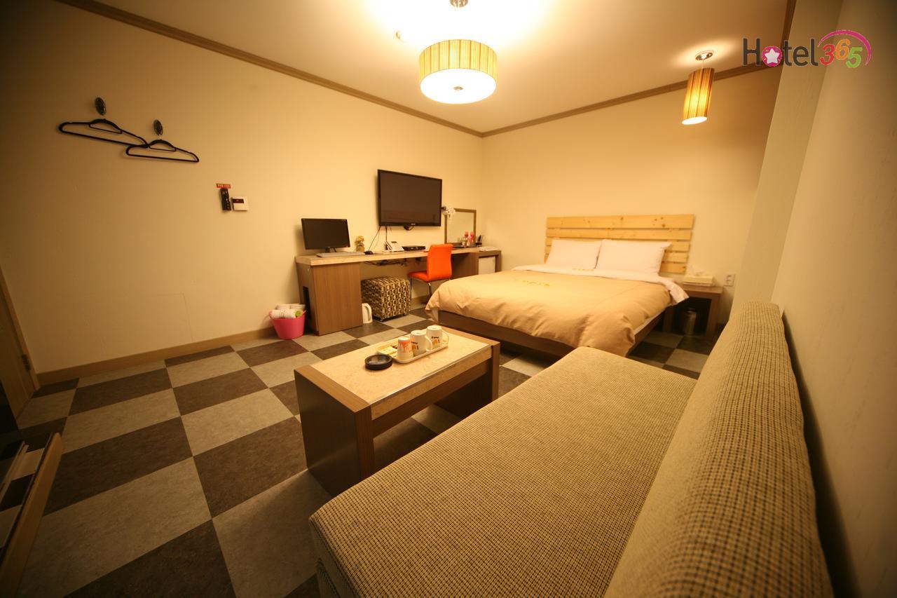 Chuncheon Myeongdong Hotel Εξωτερικό φωτογραφία