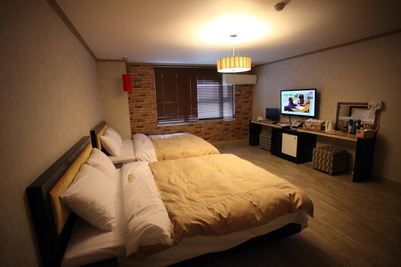 Chuncheon Myeongdong Hotel Εξωτερικό φωτογραφία