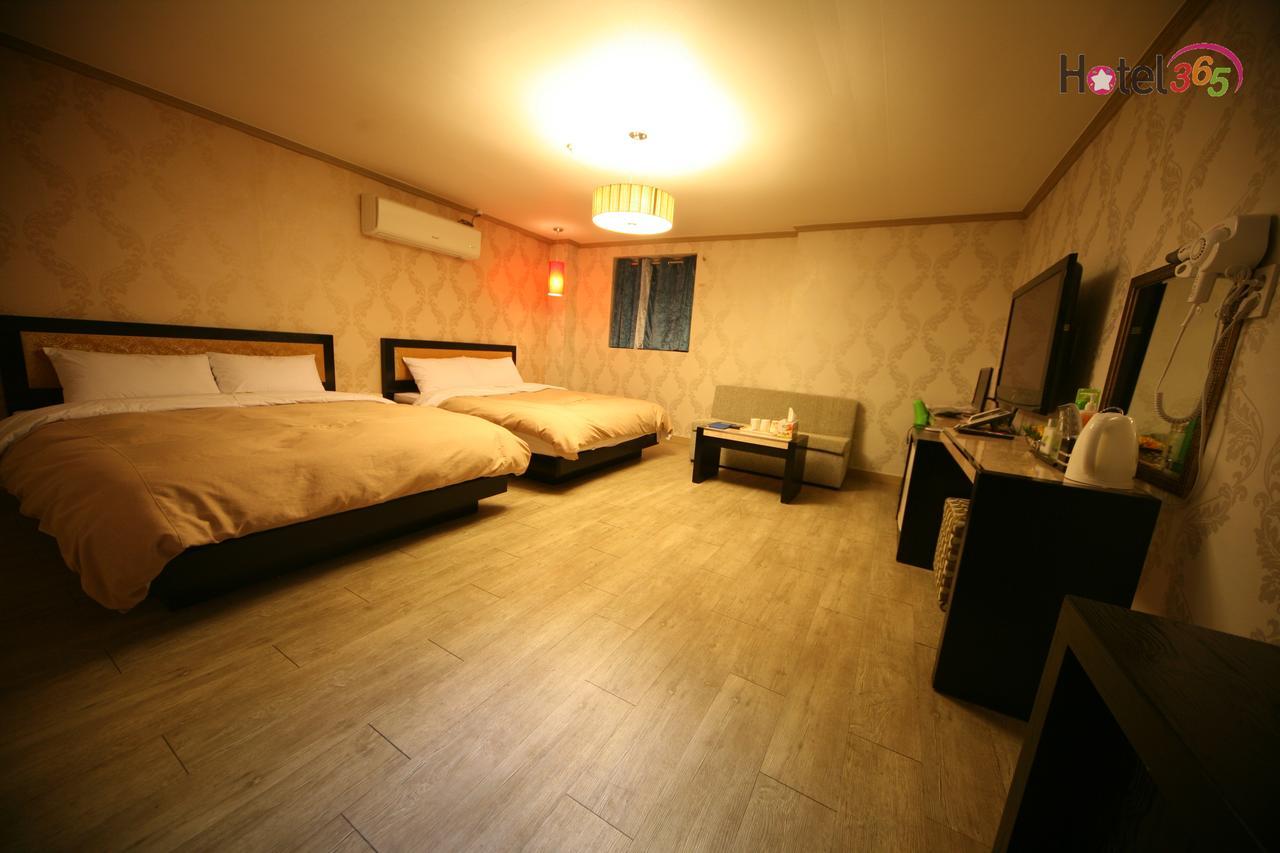 Chuncheon Myeongdong Hotel Εξωτερικό φωτογραφία