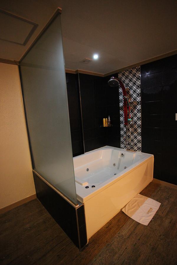 Chuncheon Myeongdong Hotel Εξωτερικό φωτογραφία