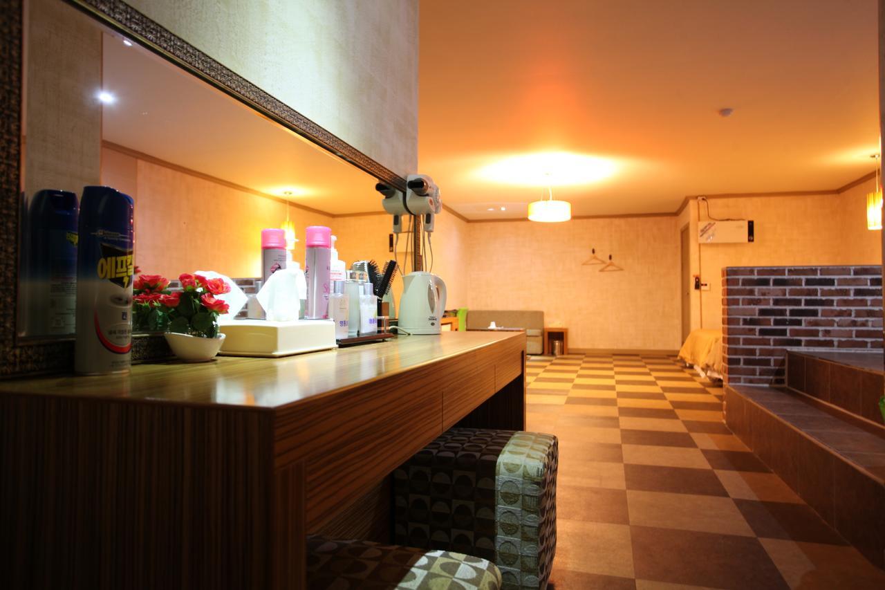 Chuncheon Myeongdong Hotel Εξωτερικό φωτογραφία