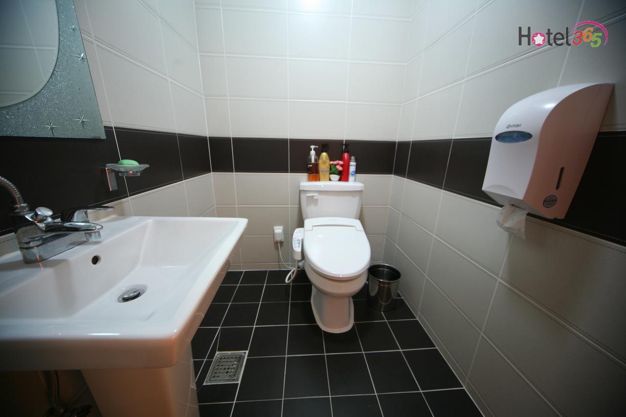 Chuncheon Myeongdong Hotel Εξωτερικό φωτογραφία