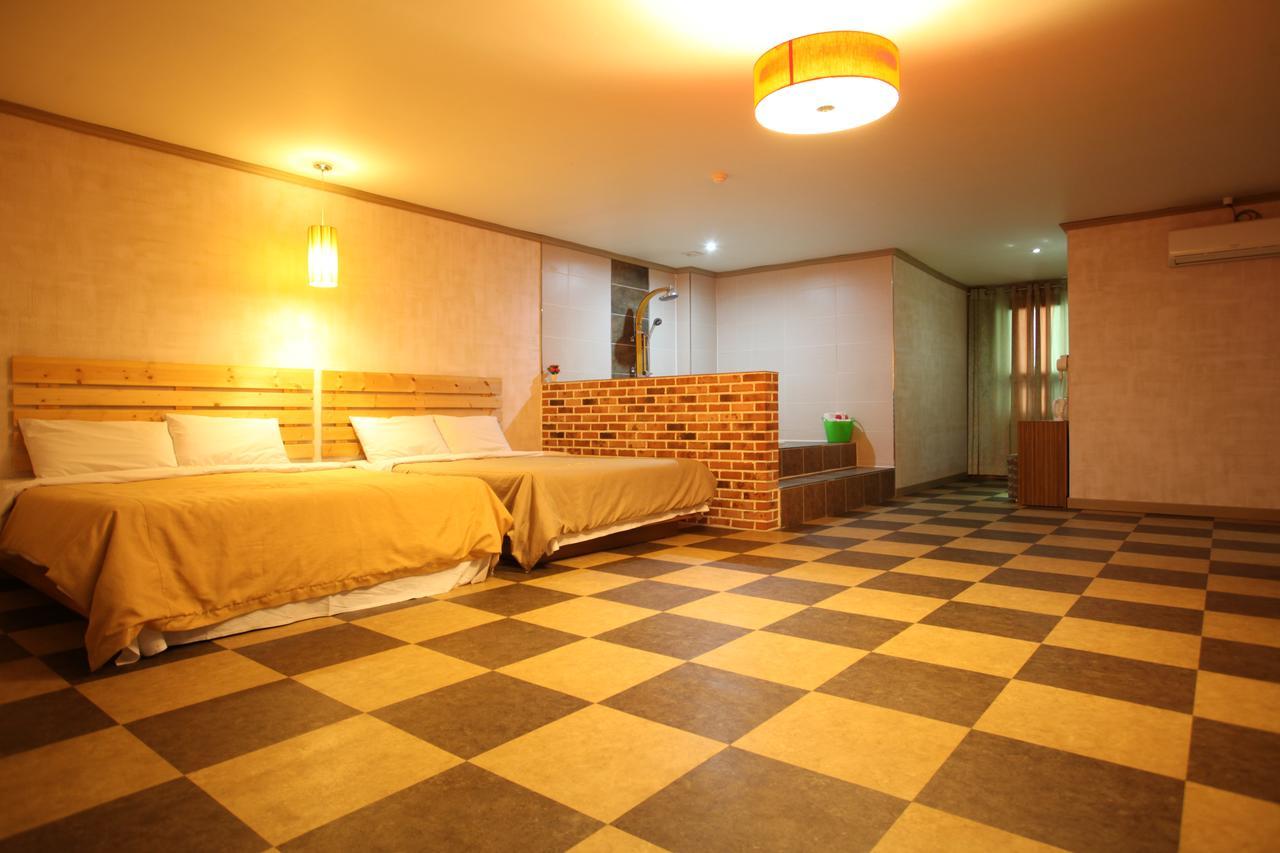 Chuncheon Myeongdong Hotel Εξωτερικό φωτογραφία